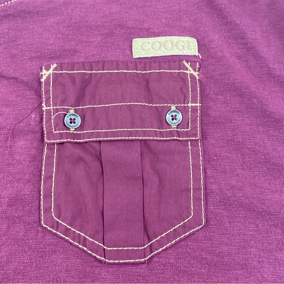 Vintage COOGI T-Shirt Men's XL Maroon V-Neck Retro Embroidered Short Sleeve - Picture 4 of 15